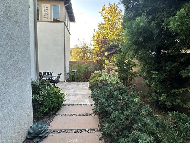 $7,600 | 102 Boda, Irvine, CA 92618