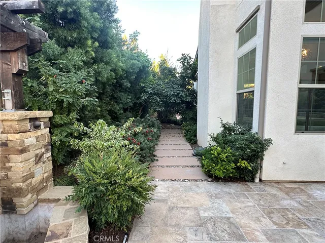 $7,600 | 102 Boda, Irvine, CA 92618