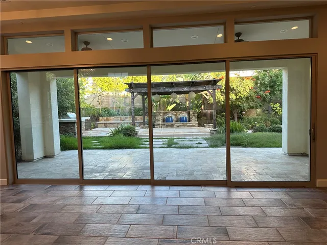 $7,600 | 102 Boda, Irvine, CA 92618