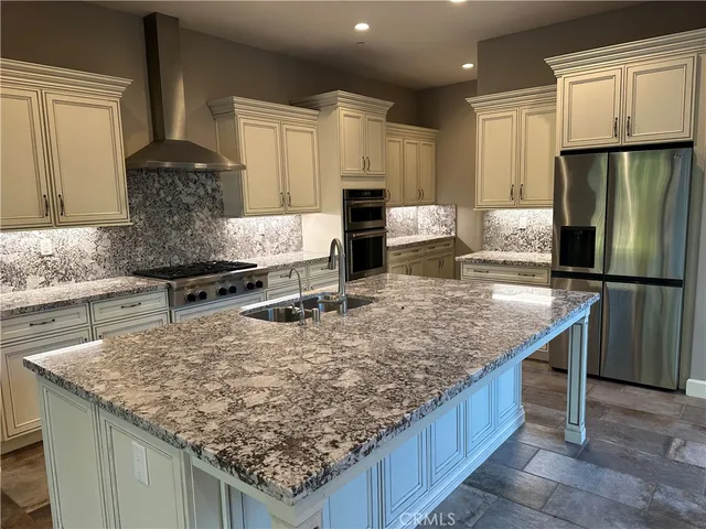 $7,600 | 102 Boda, Irvine, CA 92618