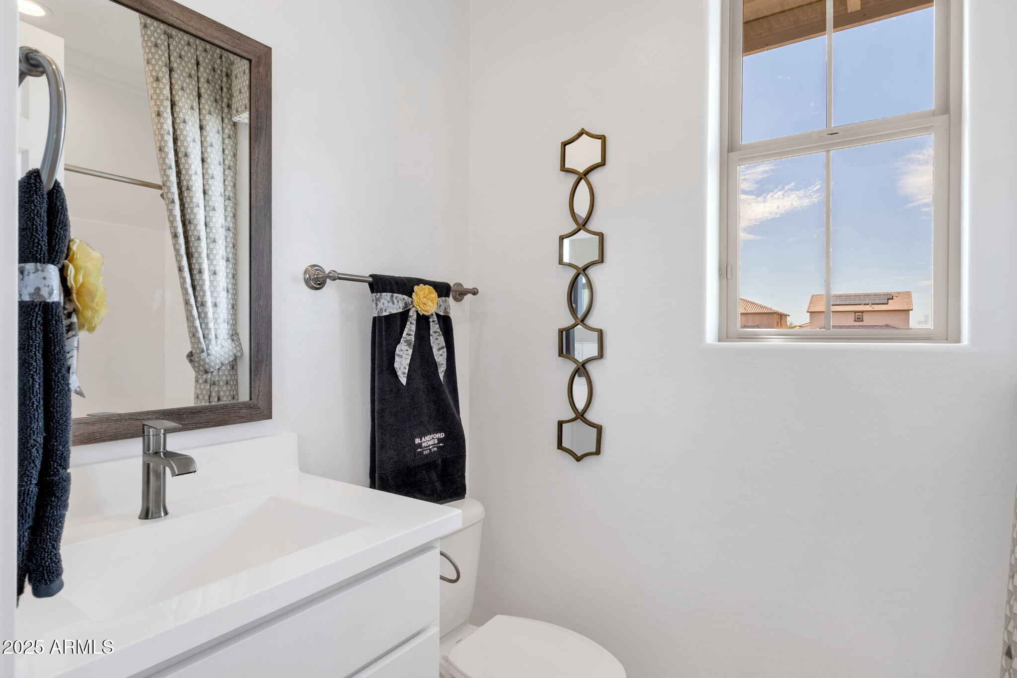 3537 East Roland Street Mesa, AZ 85213 - Photo 16 of 55 20-web-or-mls-