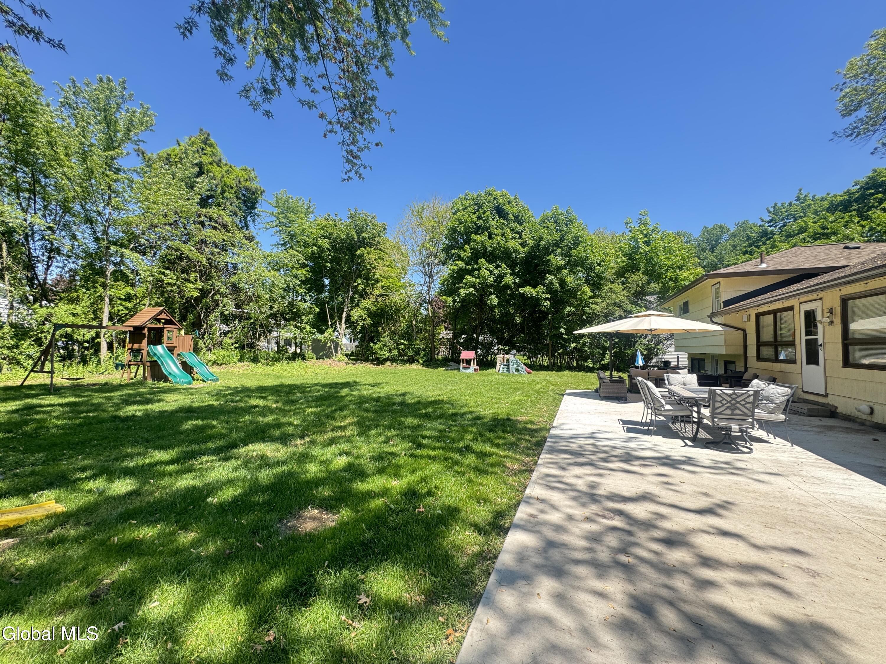 14 Rosemere Road Ballston, NY 12019 - Photo 4 of 21 back1