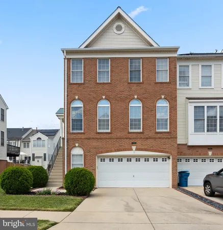 $745,000 | 25838 Kirkwood Square, Chantilly, VA 20152