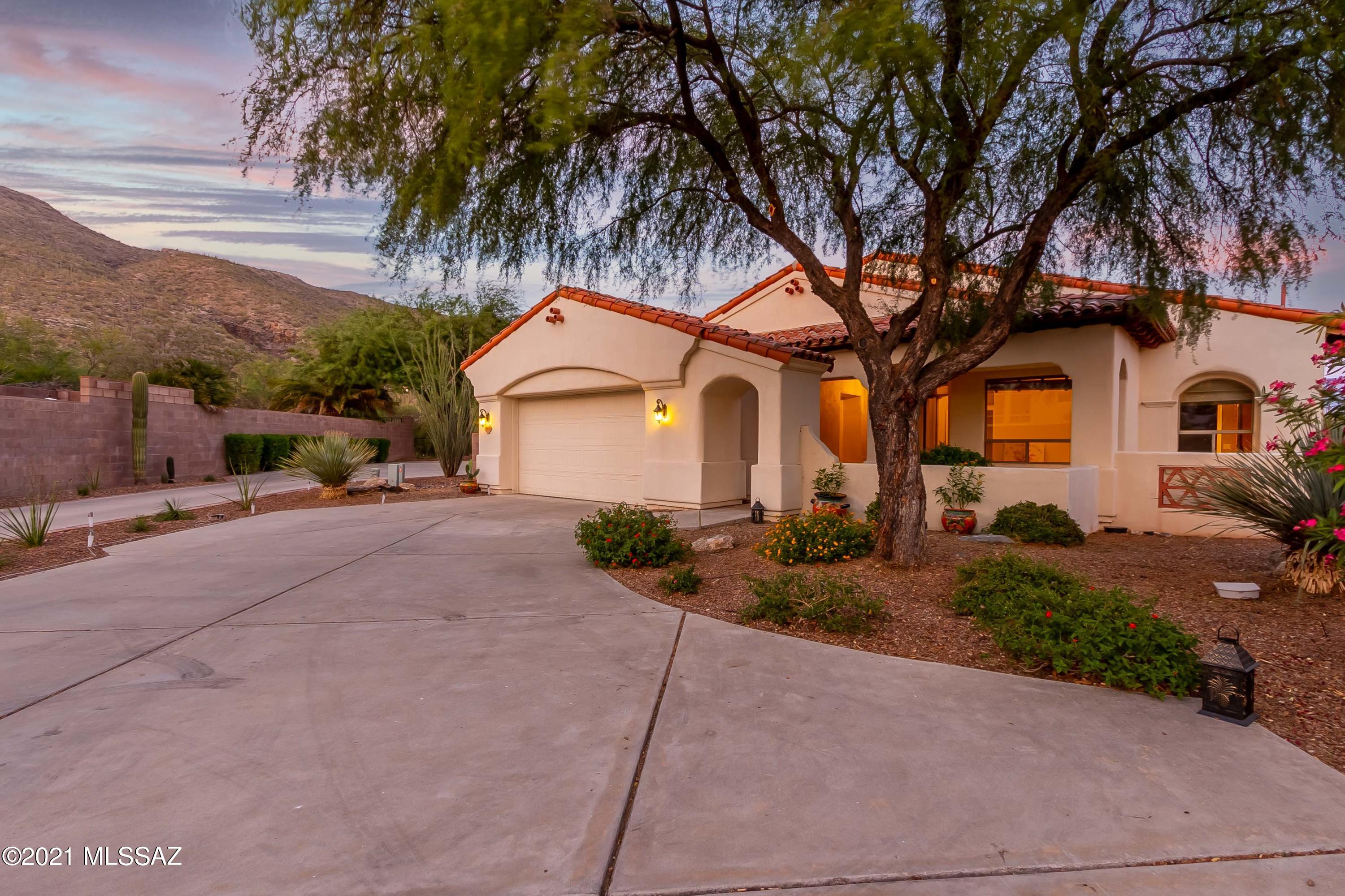 5378 North Ridge Spring Place Tucson, AZ 85749 - Photo 2 of 37 Gallery Image 2