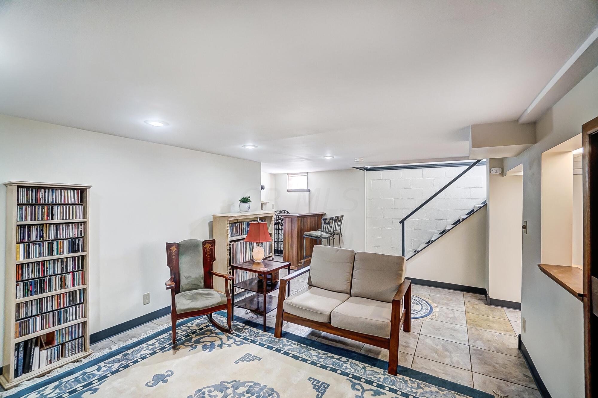 1013 South Cassingham Road Columbus, OH 43209 - Photo 41 of 65 041