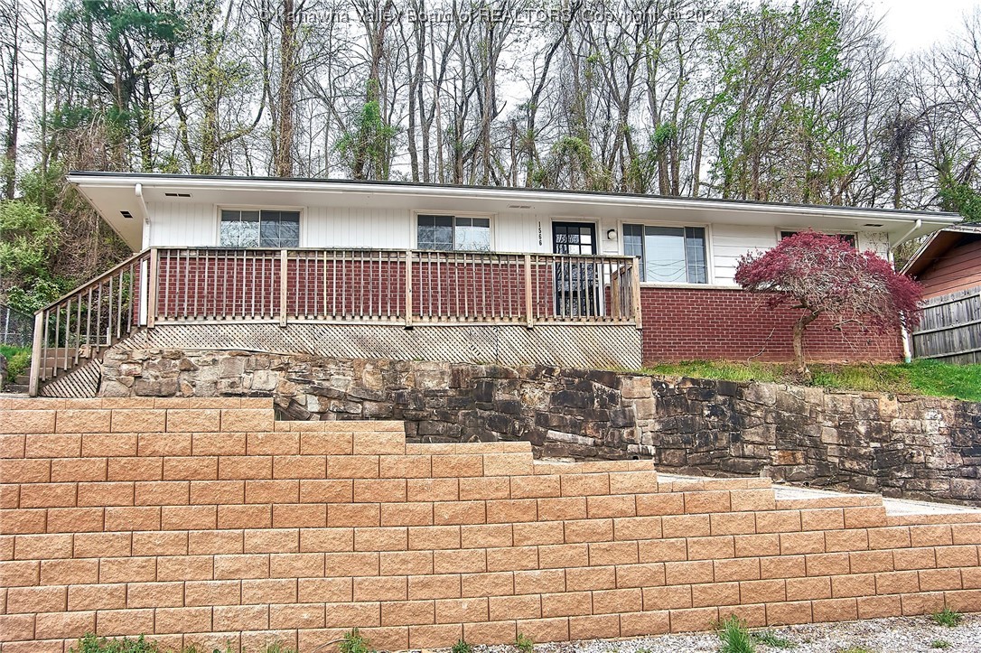 1566 Smith Road Charleston, WV 25314 - Photo 2 of 24 Gallery Image 2