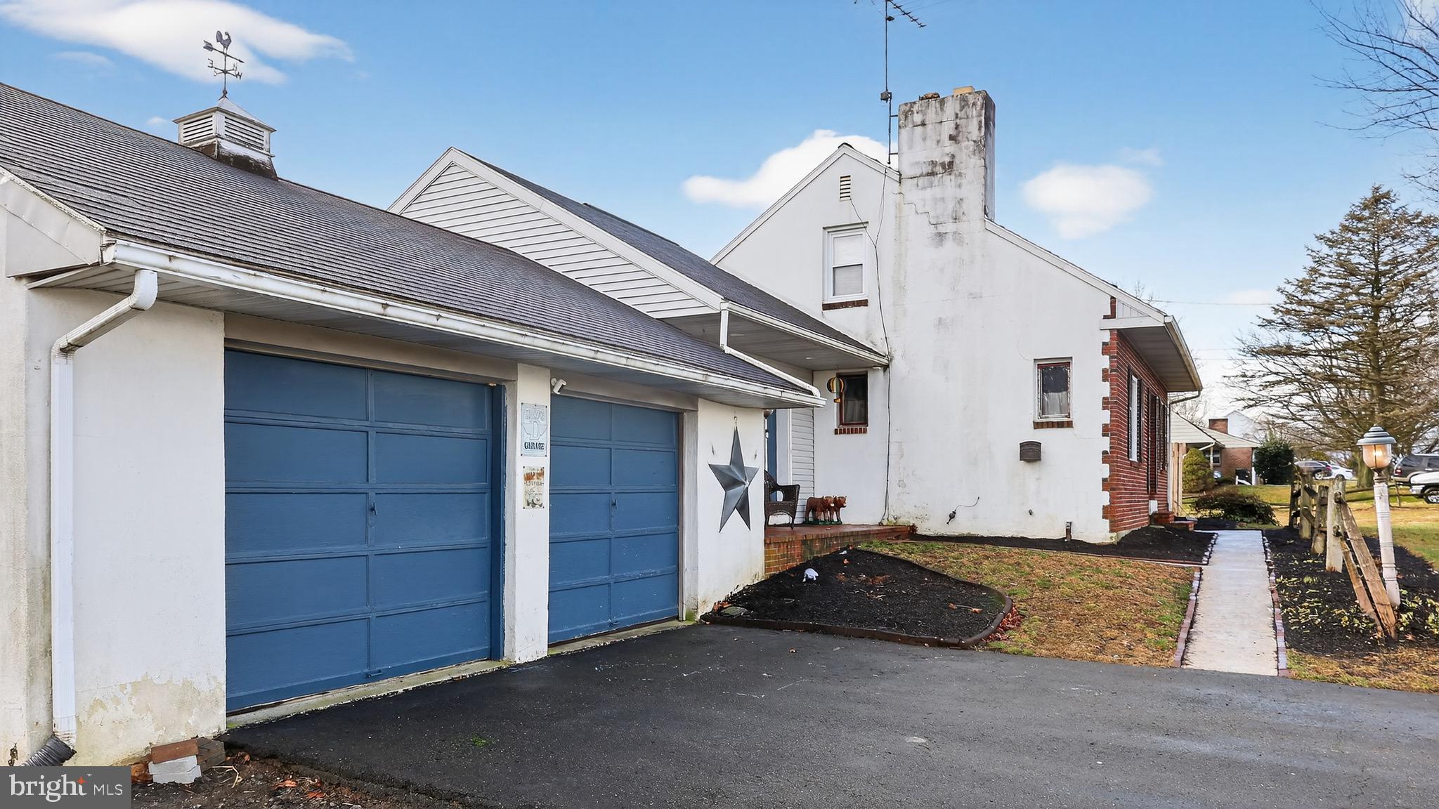 2538 Siegrist Road Ronks, PA 17572 - Photo 5 of 36