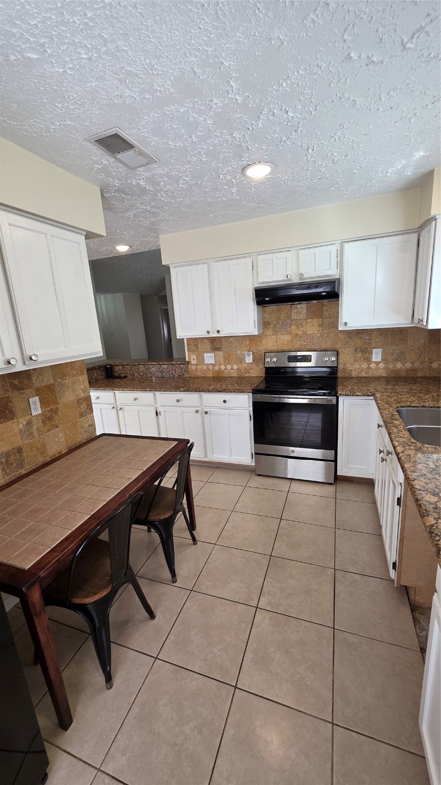 3607 Timber Rock Court Houston, TX 77082 - Photo 7 of 23