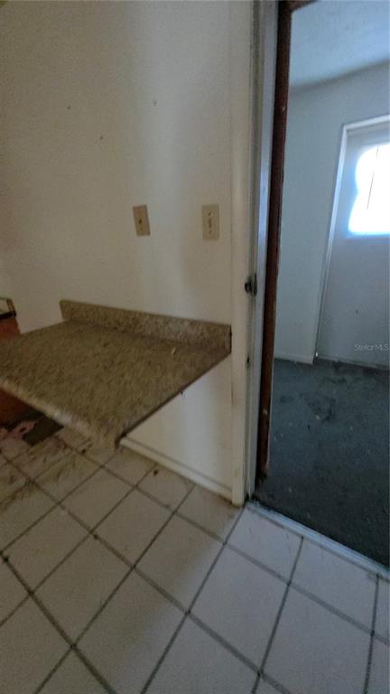 216 Northwest 4th Avenue Mulberry, FL 33860 - Photo 20 of 45 an empty room with windows