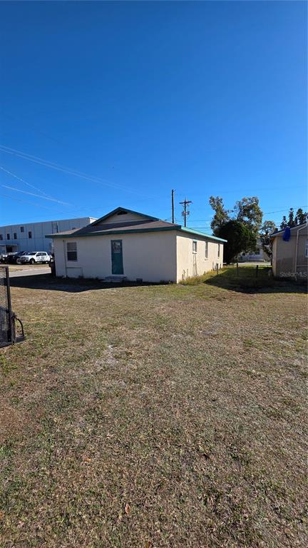 216 Northwest 4th Avenue Mulberry, FL 33860 - Photo 39 of 45 a view of a terrace with outdoor space