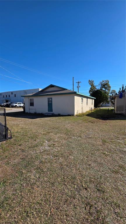 216 Northwest 4th Avenue Mulberry, FL 33860 - Photo 40 of 45 a view of a yard with an outdoor space
