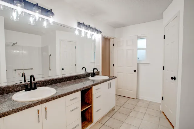 $420,000 | 2989 Via Conquistadores, Navarre, FL 32566