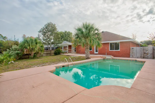 $420,000 | 2989 Via Conquistadores, Navarre, FL 32566