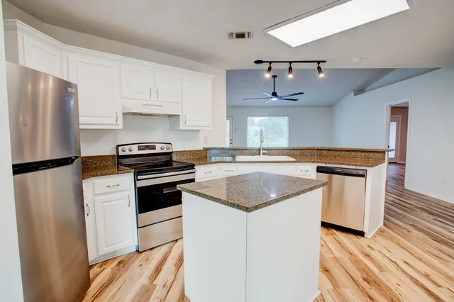 $420,000 | 2989 Via Conquistadores, Navarre, FL 32566