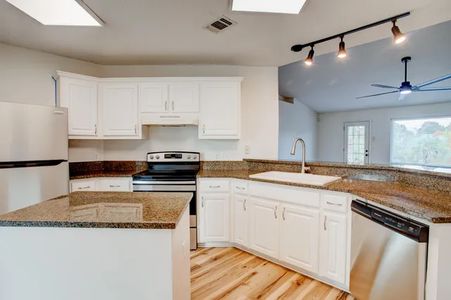 $420,000 | 2989 Via Conquistadores, Navarre, FL 32566