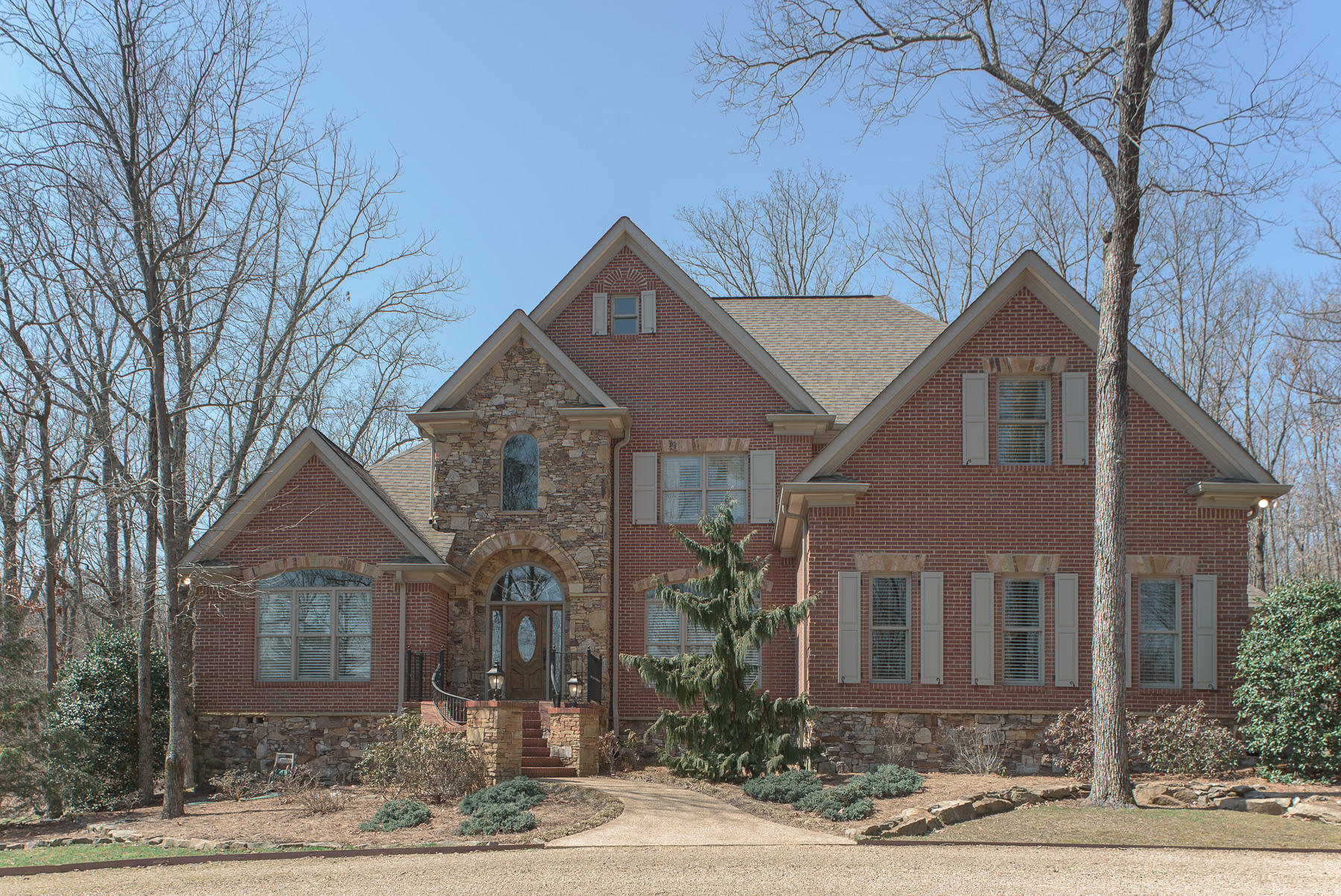 70 Horseshoe Road Signal Mountain, TN 37377 - Photo 1 of 52 Front View