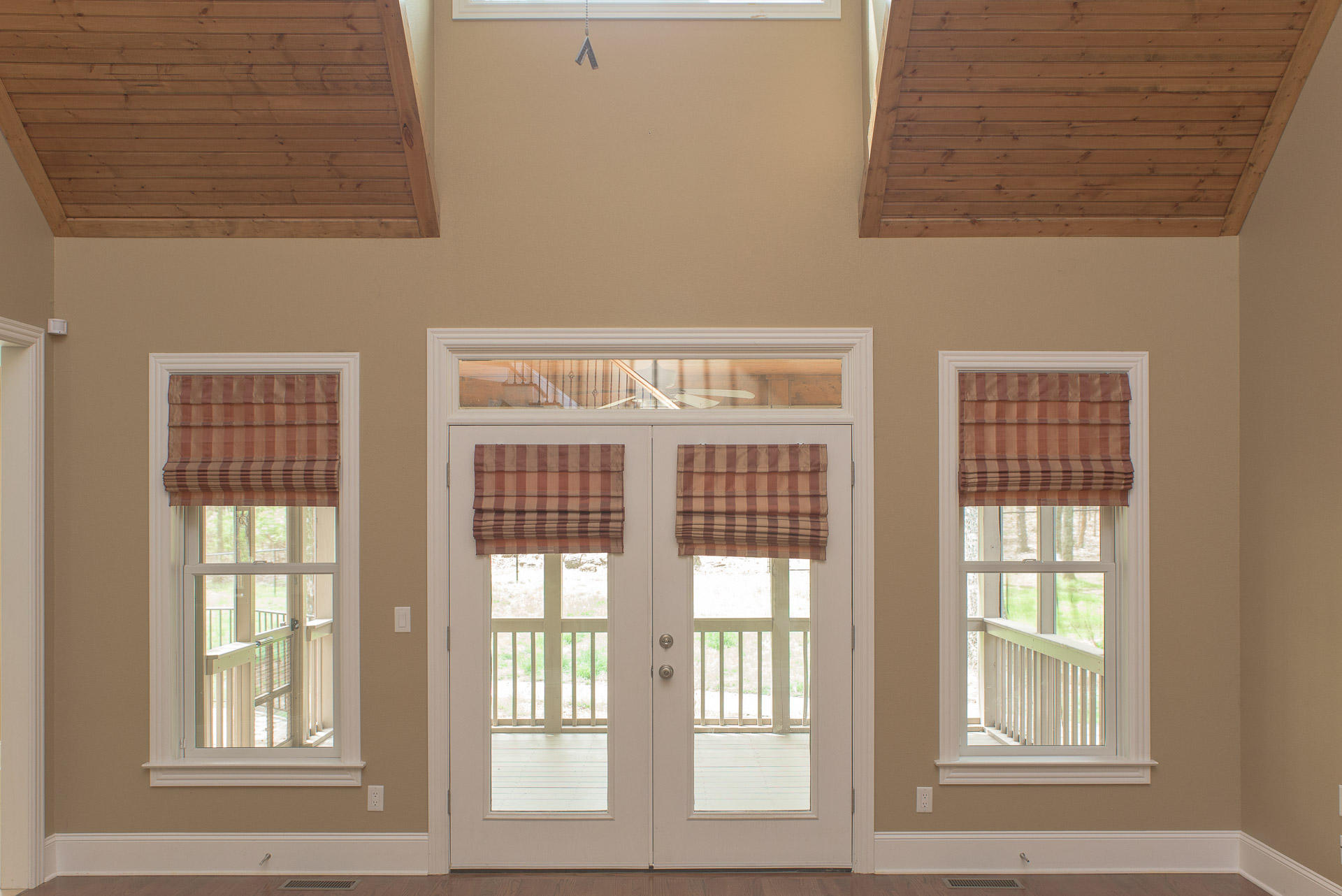 70 Horseshoe Road Signal Mountain, TN 37377 - Photo 15 of 52 Family Room
