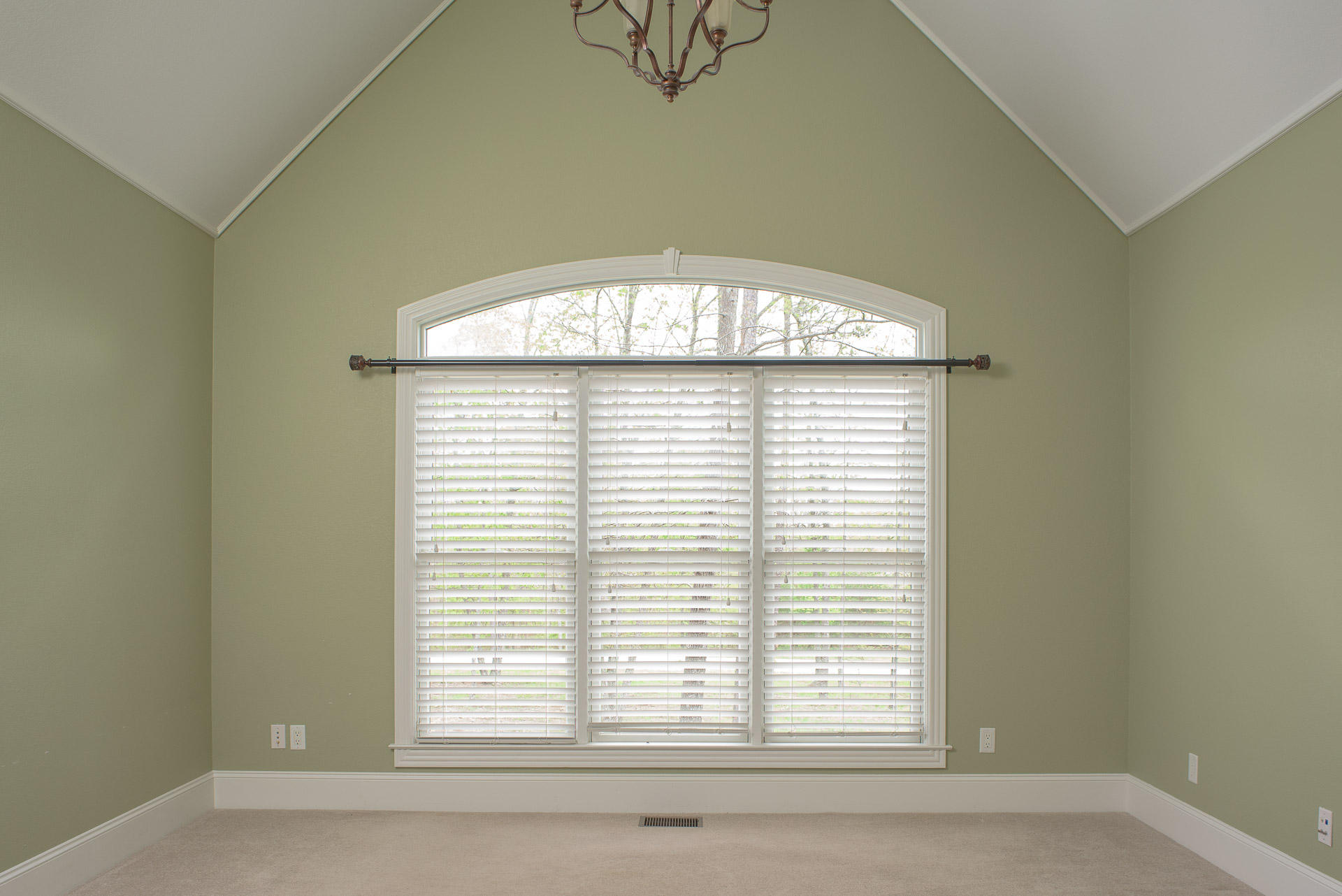 70 Horseshoe Road Signal Mountain, TN 37377 - Photo 24 of 52 Master Bedroom