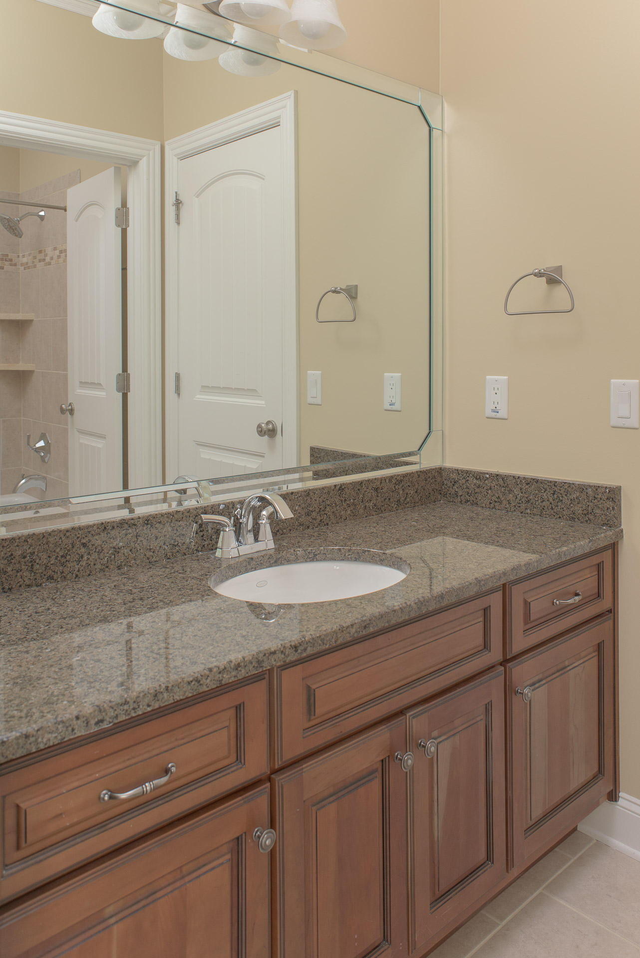 70 Horseshoe Road Signal Mountain, TN 37377 - Photo 34 of 52 Full Bathroom