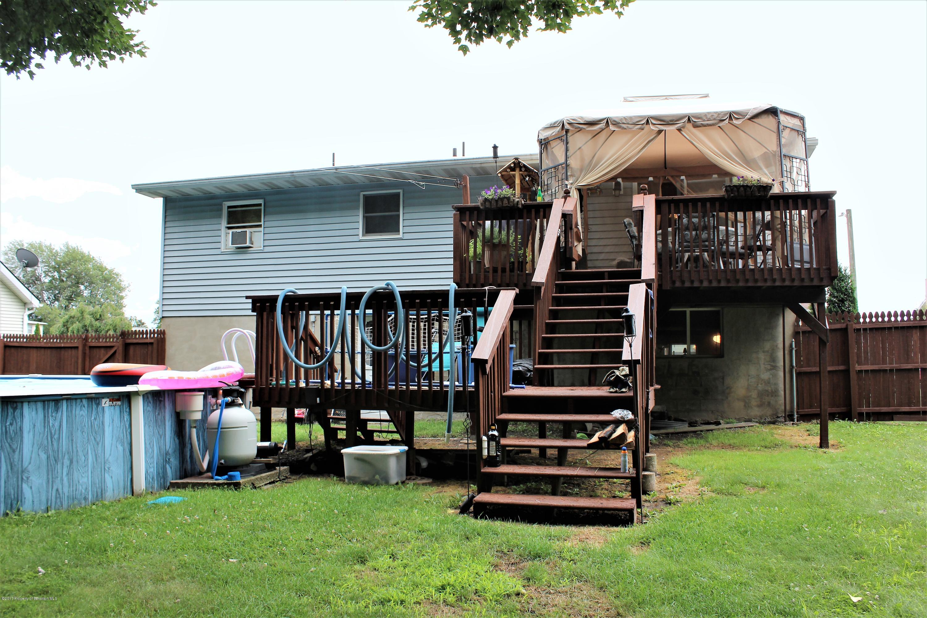 233 Rinaldi Drive Taylor, PA 18517 - Photo 6 of 34 Gallery Image 6