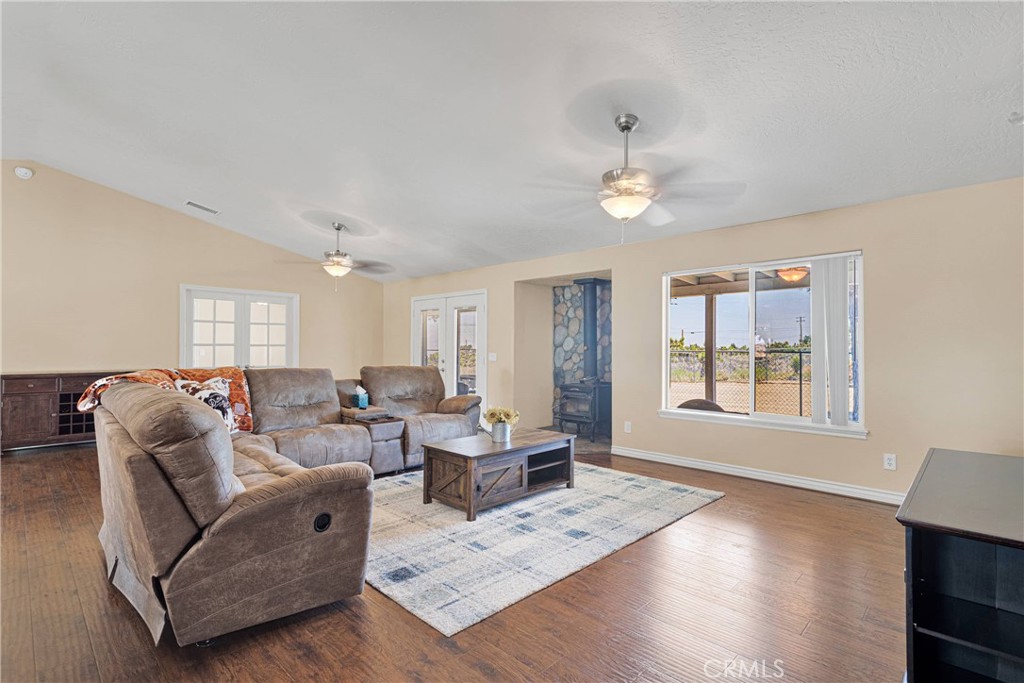 9525 Cambria Road Phelan, CA 92371 - Photo 16 of 59