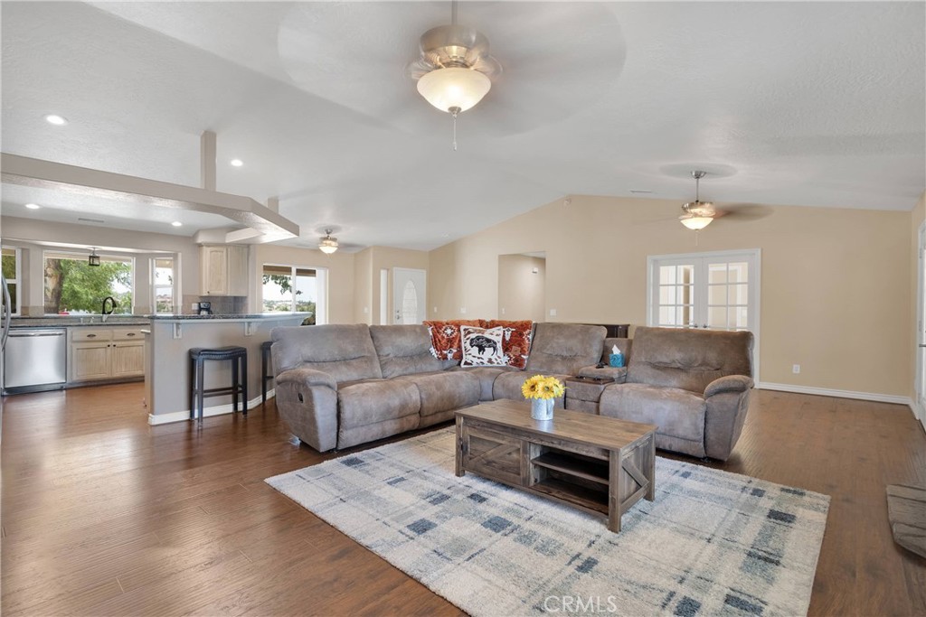 9525 Cambria Road Phelan, CA 92371 - Photo 17 of 59