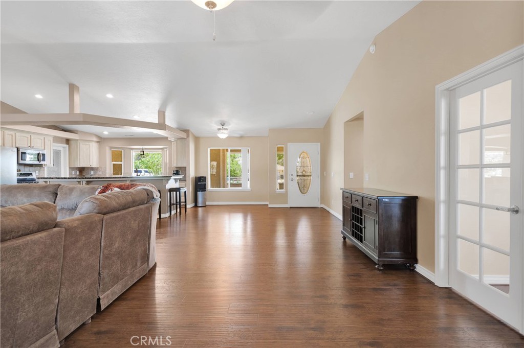 9525 Cambria Road Phelan, CA 92371 - Photo 18 of 59