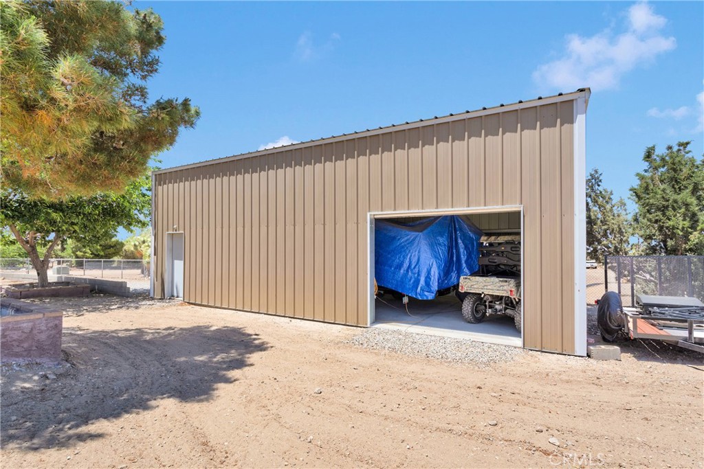 9525 Cambria Road Phelan, CA 92371 - Photo 56 of 59