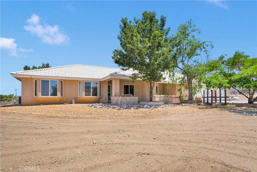 9525 Cambria Road Phelan, CA 92371 - Photo 8 of 59