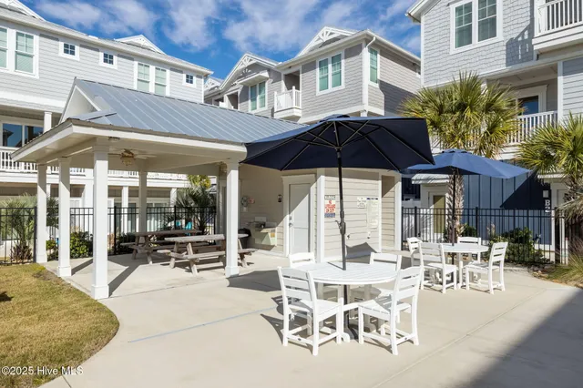 $709,000 | 205 Islander Drive, Unit B2, Emerald Isle, NC 28594