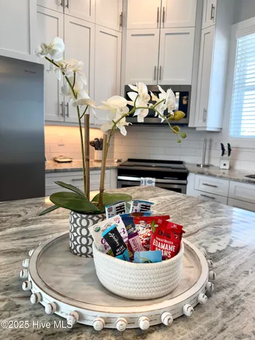 $709,000 | 205 Islander Drive, Unit B2, Emerald Isle, NC 28594