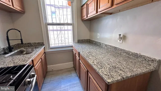 $2,000 | 908 Shepherd Street Northwest, Unit 2, Washington, DC 20011