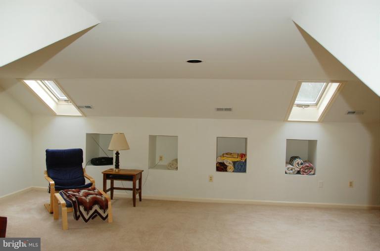 2450 Smoky Road Huntingtown, MD 20639 - Photo 19 of 30 Bedroom (Master)