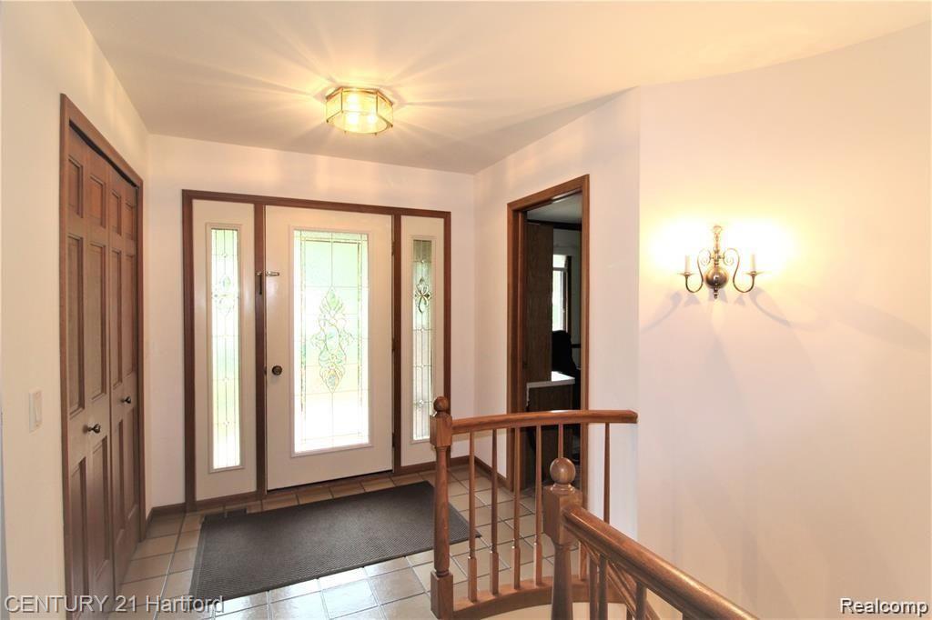 35629 Tall Pine Road Farmington, MI 48335 - Photo 3 of 27