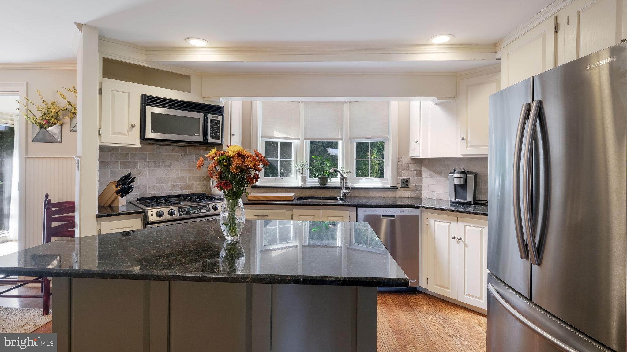 1384 Devon Road Warminster, PA 18974 - Photo 17 of 46