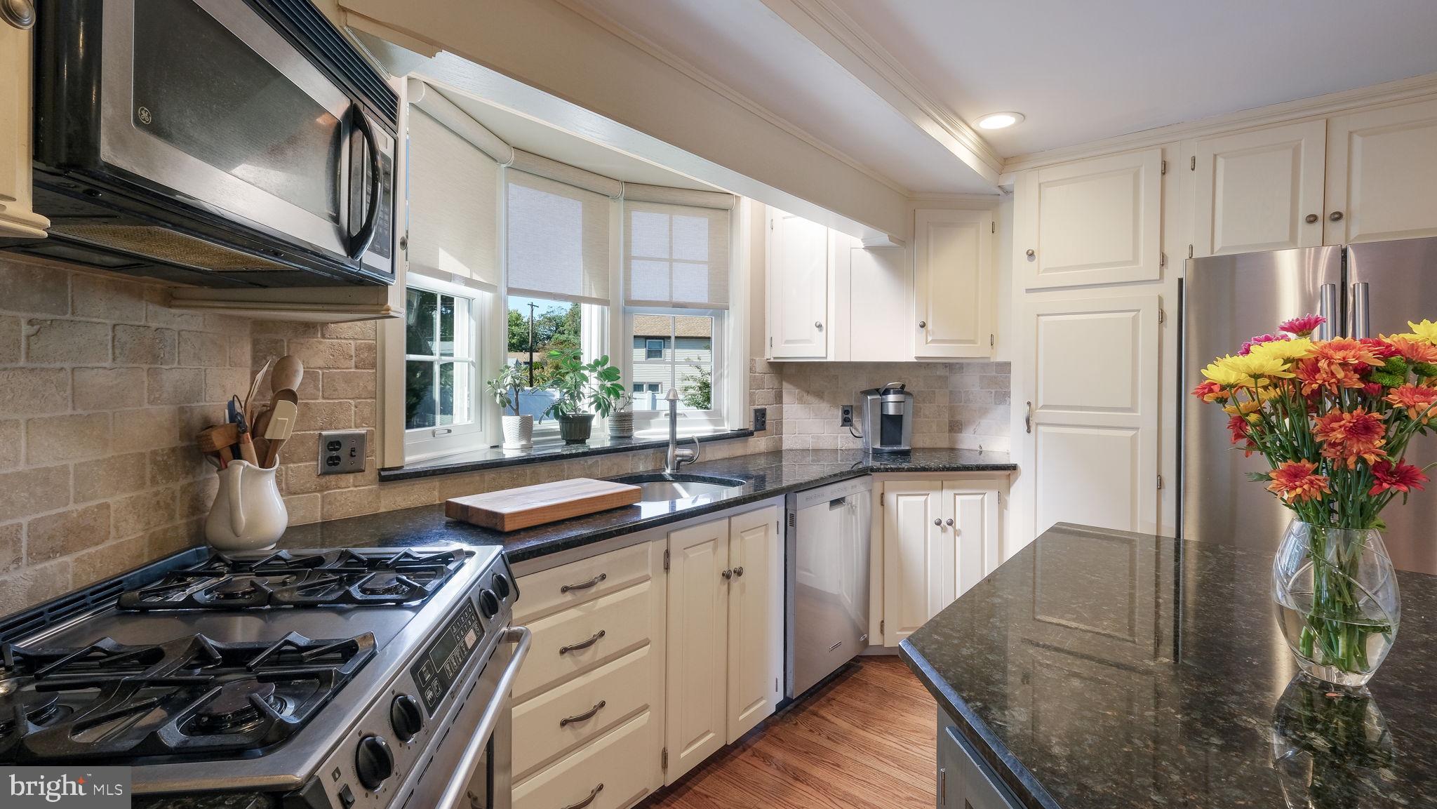 1384 Devon Road Warminster, PA 18974 - Photo 19 of 46