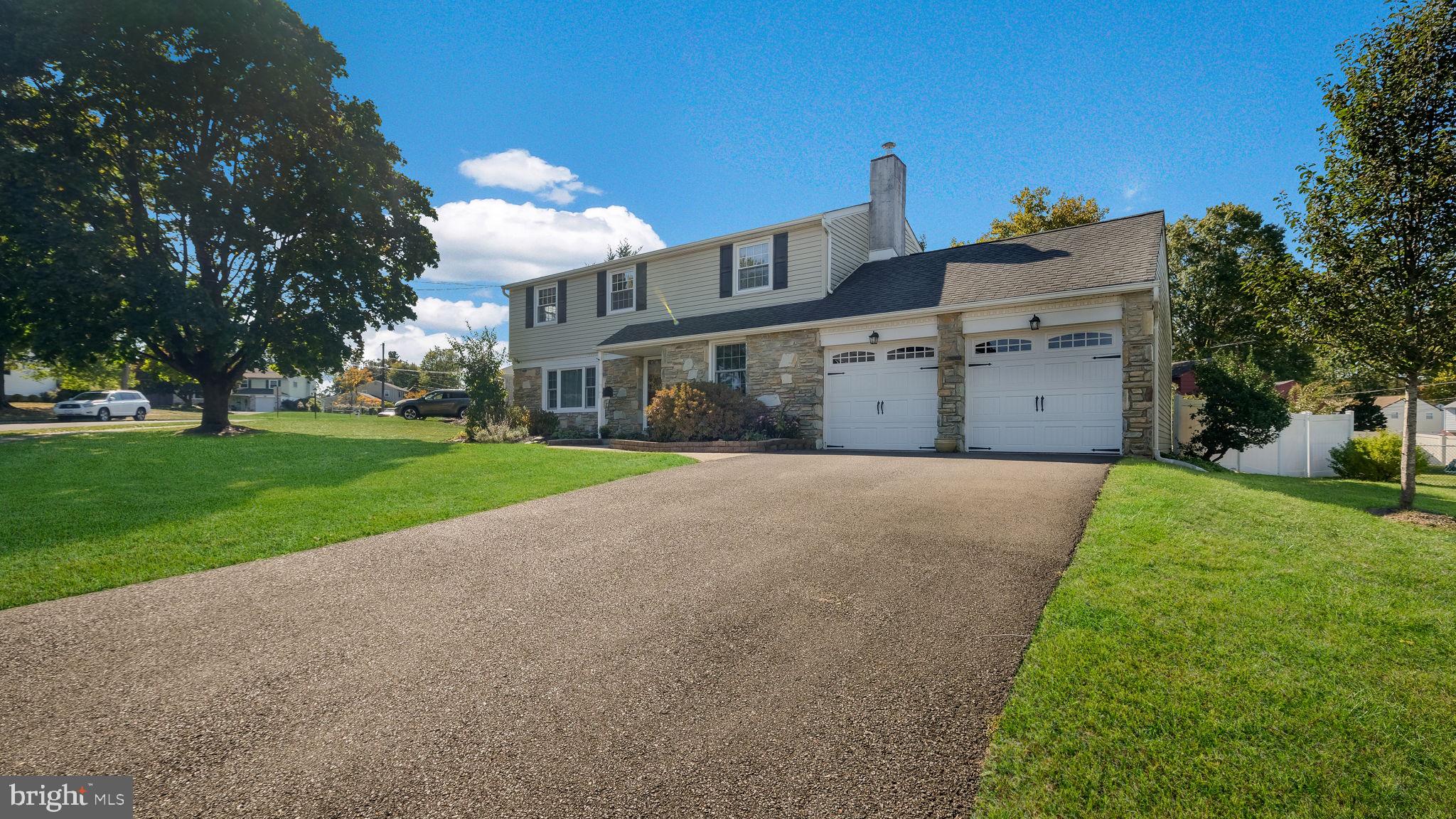 1384 Devon Road Warminster, PA 18974 - Photo 5 of 46