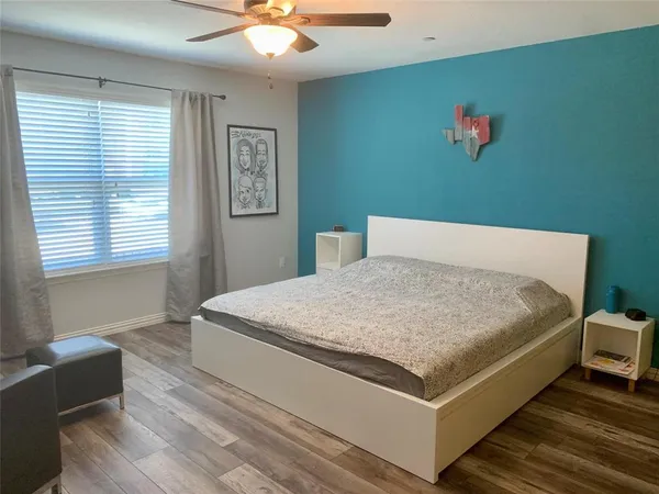 $2,295 | 2211 Carlisle Street, Bedford, TX 76021