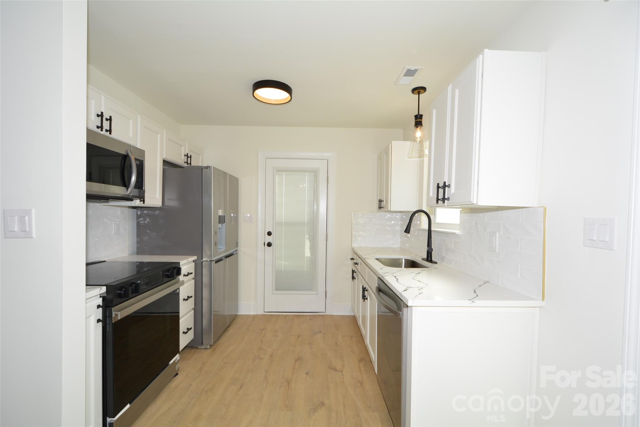 6607 Sullins Road Charlotte, NC 28214 - Photo 10 of 27 Gallery Image 10