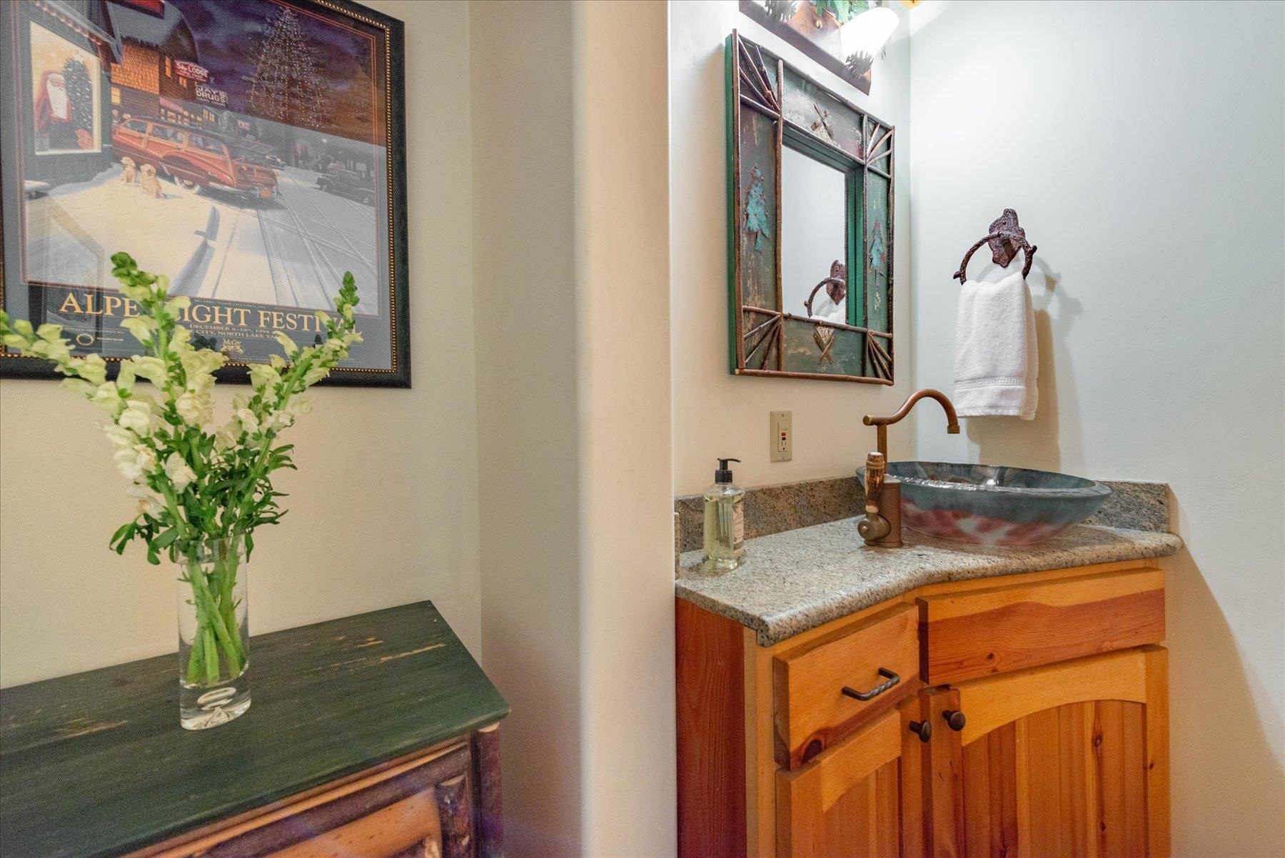 11485 Sitzmark Way Truckee, CA 96161 - Photo 12 of 28