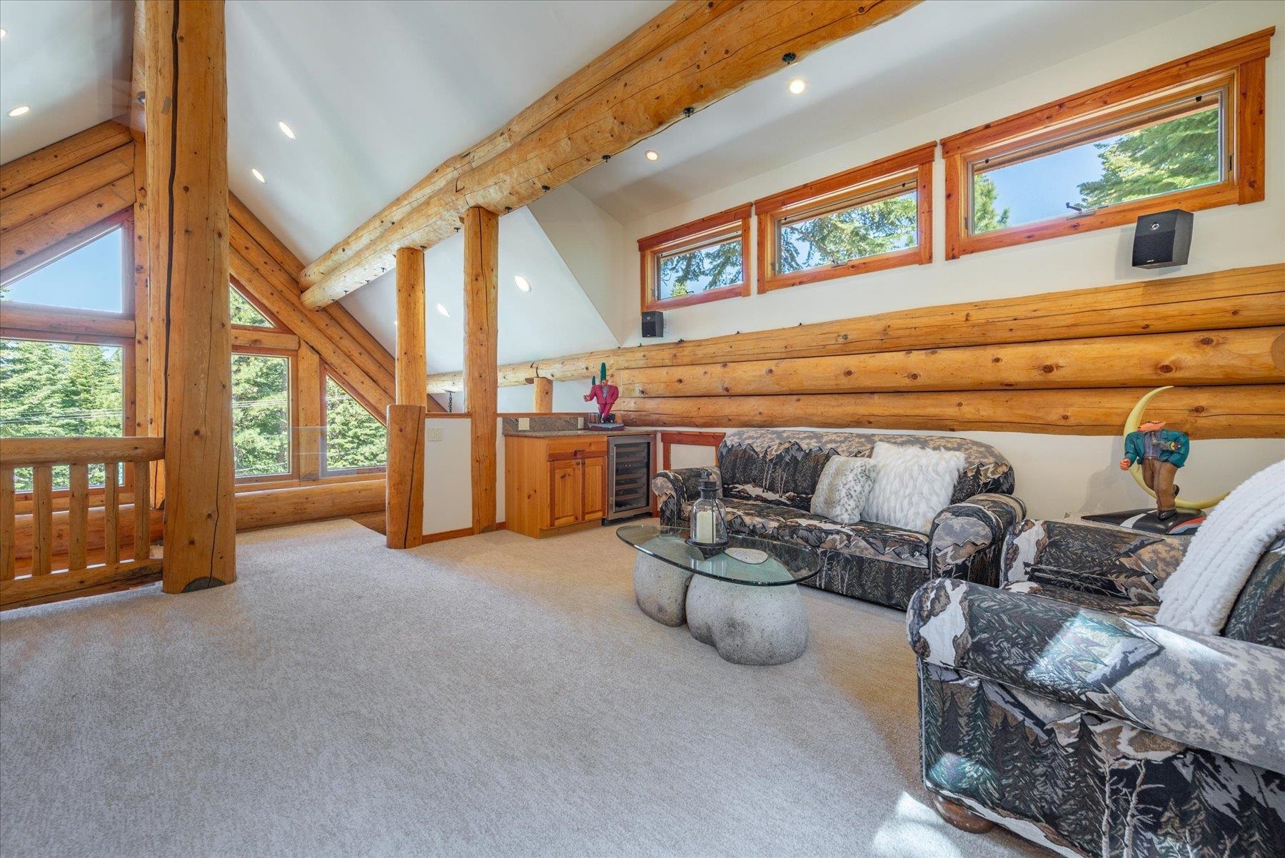 11485 Sitzmark Way Truckee, CA 96161 - Photo 19 of 28