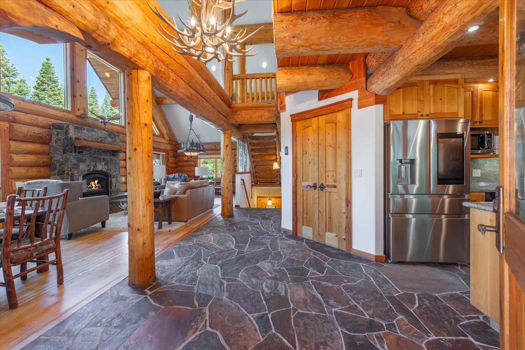 11485 Sitzmark Way Truckee, CA 96161 - Photo 2 of 28