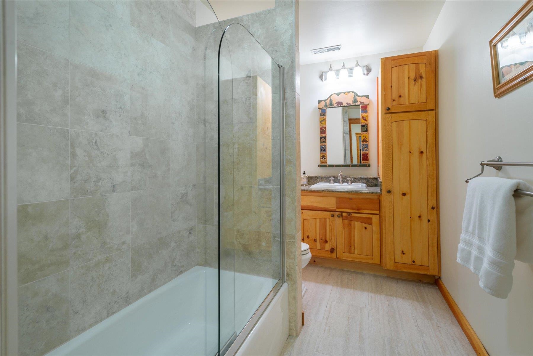 11485 Sitzmark Way Truckee, CA 96161 - Photo 24 of 28