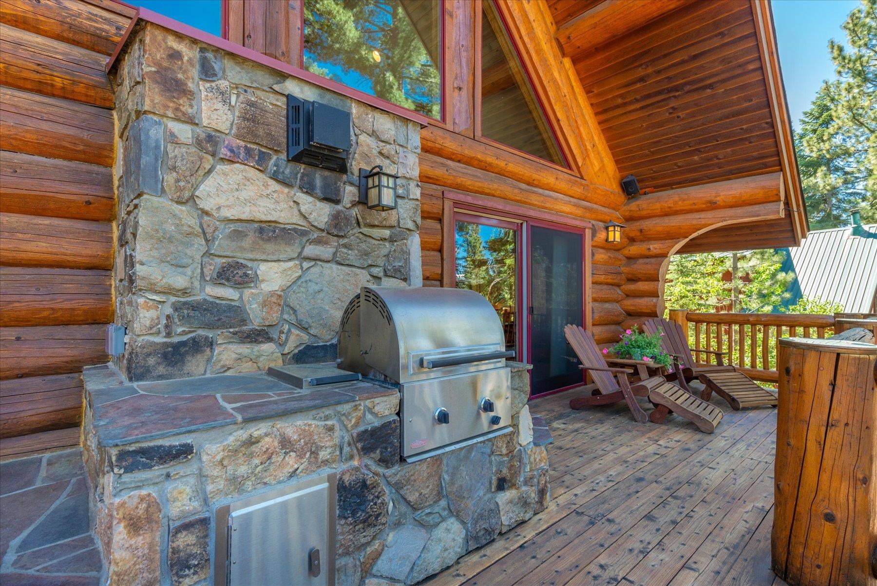 11485 Sitzmark Way Truckee, CA 96161 - Photo 10 of 28