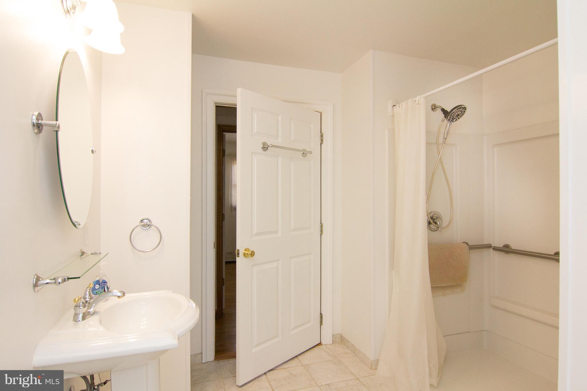 5121 Old Hanover Road Westminster, MD 21158 - Photo 17 of 30 Bath