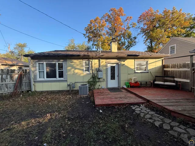 $120,000 | 3505 Southwest 10th Avenue, Topeka, KS 66604