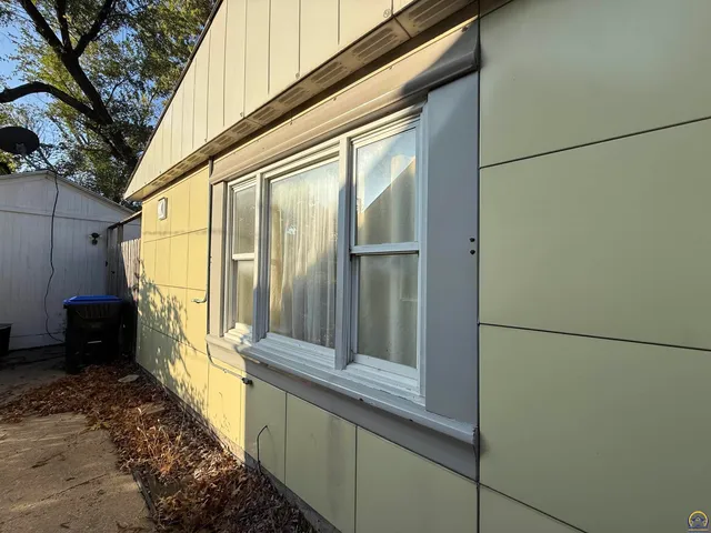 $120,000 | 3505 Southwest 10th Avenue, Topeka, KS 66604