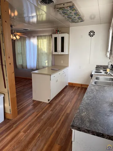 $120,000 | 3505 Southwest 10th Avenue, Topeka, KS 66604