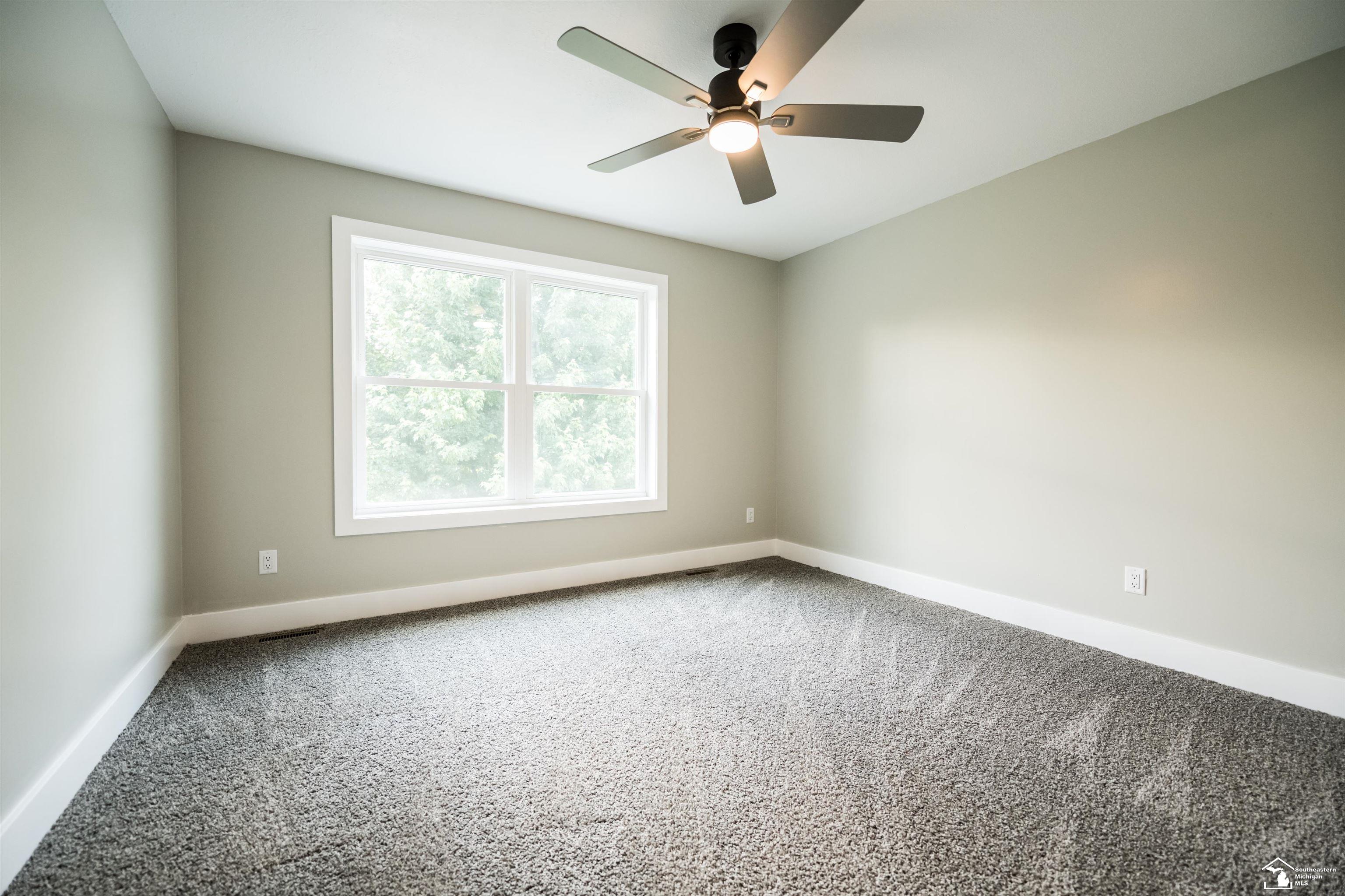 15441 Charles Street Monroe, MI 48161 - Photo 33 of 47 50111473-39.JPG