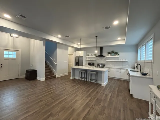 $2,500 | 123 Fairview Avenue, Unit 3, San Antonio, TX 78223